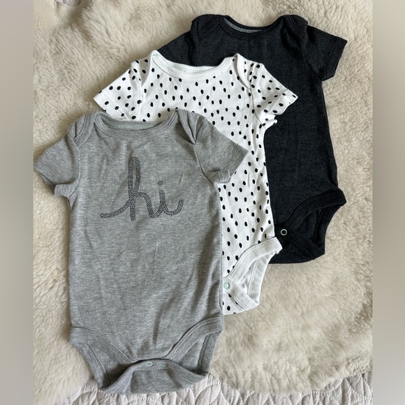 3 pack Cloud Island onesies - Picture 1 of 4